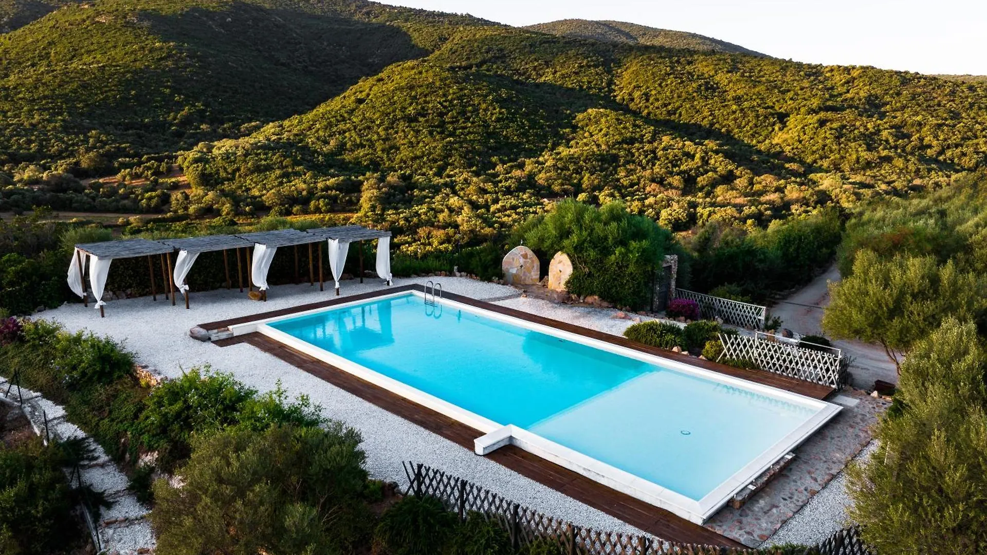אולביה Casagliana Suite Resort